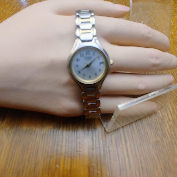 Citizen Quartz Bracelet Watch Two Tone Stainless Steel Band White Date Dial main image 11